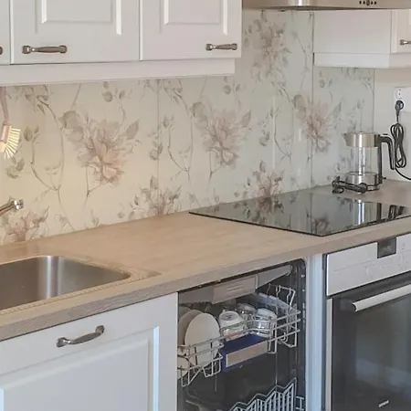 Raastuvankatu 56 A 4 *